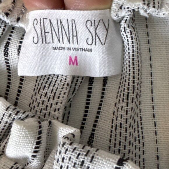 Striped High-Waist Shorts With Belt & Buttons - Sienna Sky - M - Cotton/Polyeste - Picture 3 of 5